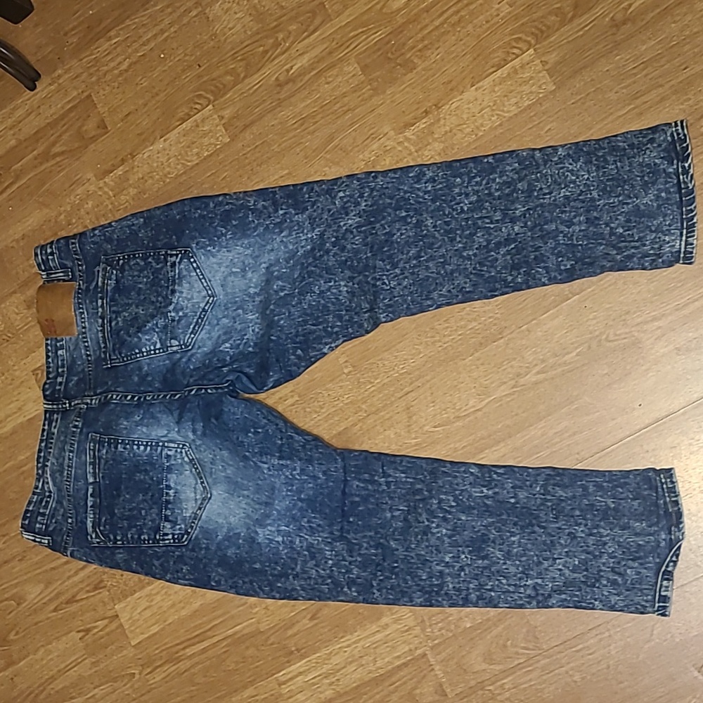 38/30 distressed skinny jeans